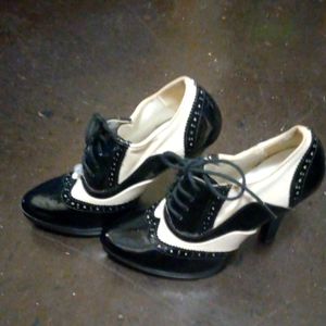 Charlotte Russell size 6